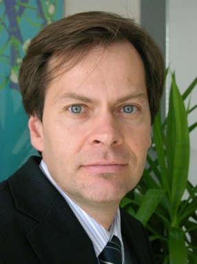 Dr. Dominik Dersch